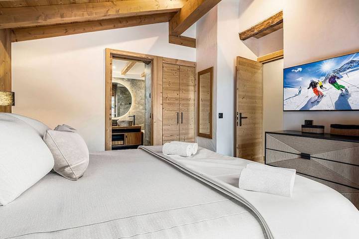 Entire apartment, Modern Apartment at the Foot of the Slopes in Courchevel 1850 in Courchevel 1850, Saint-Bon-Tarentaise