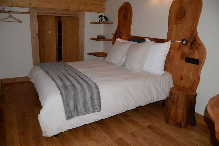 Gîte pour 8 personnes, avec terrasse à Les Moussières - 2