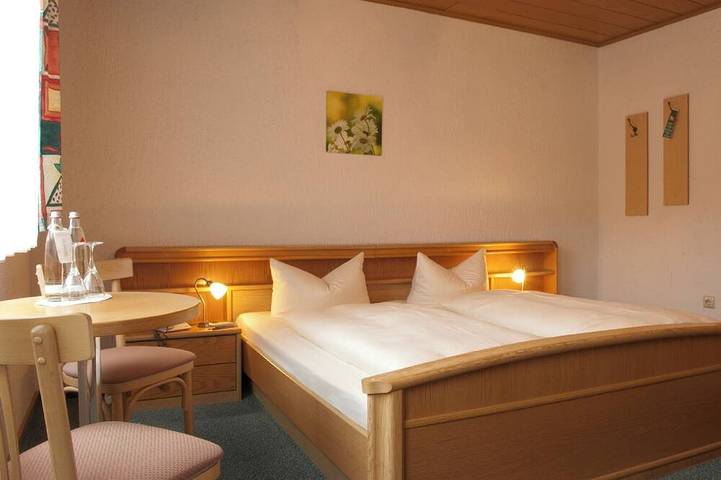 Ferienwohnung für 2 Personen, mit Pool und Sauna in Ellenz-Poltersdorf - 2