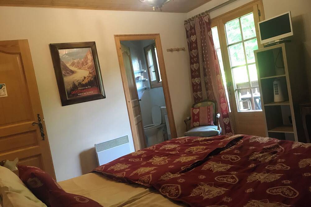 Mountain-style bed and breakfast for 2/3 people with table d'hôtes option  in Station de Morillon, Grand Massif
