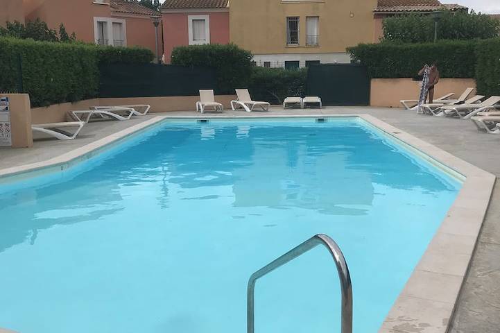 Ferienhaus für 6 Personen, mit Terrasse und Pool in Marseillan