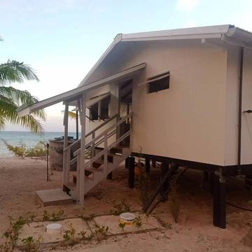 Gîte pour 4 personnes, avec vue ainsi que piscine et jardin dans Tikehau