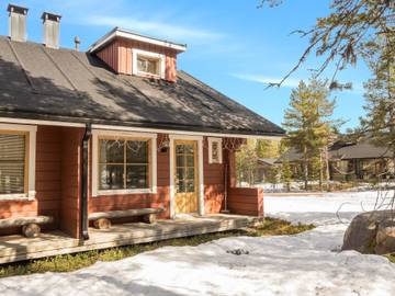 Gîte pour 4 personnes, avec sauna et terrasse à Sirkka