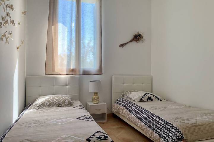 Location de vacances pour 4 personnes, avec terrasse ainsi que piscine et jardin à Le Crès - 3