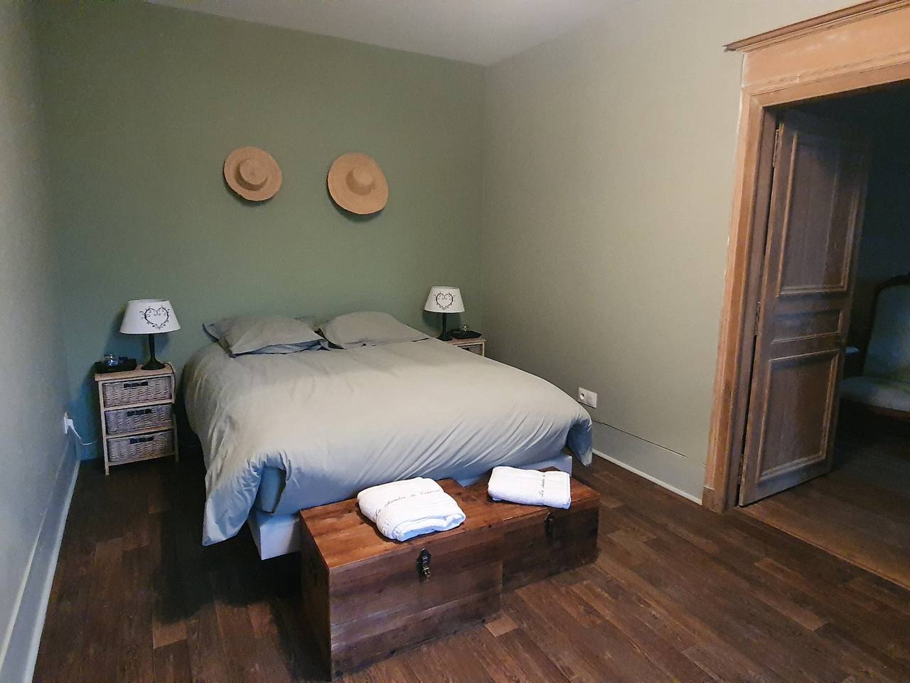 Apartamento entero, Encantador apartamento renovado cerca de Verdún con cocina equipada, ideal para 2 personas in Souilly, Verdún