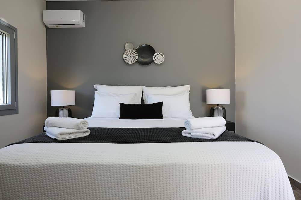 Luxury, functionality and modern aesthetics in the Cycladic landscape in Syros