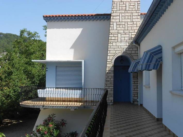 Location de vacances pour 4 personnes, avec piscine ainsi que jardin et bassin pour enfant à Bordezac - 4