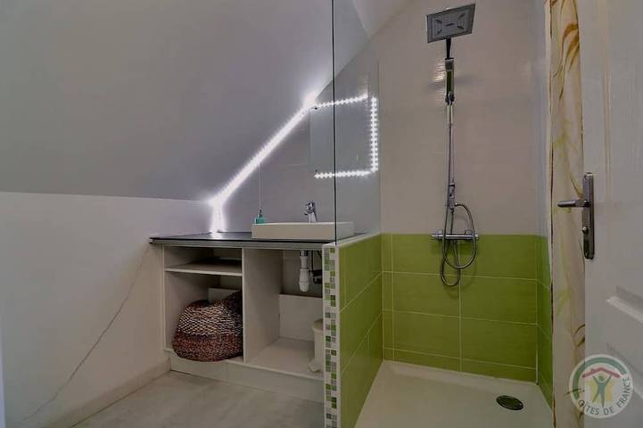 Location de vacances pour 2 personnes, avec jardin et terrasse, animaux acceptés à Amanlis - 4