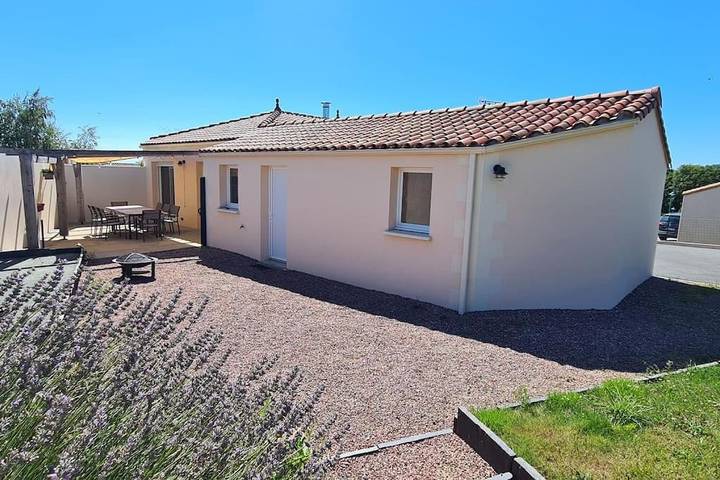 Location de vacances pour 6 personnes, avec vue et jardin à Saint-Michel-Mont-Mercure - 2