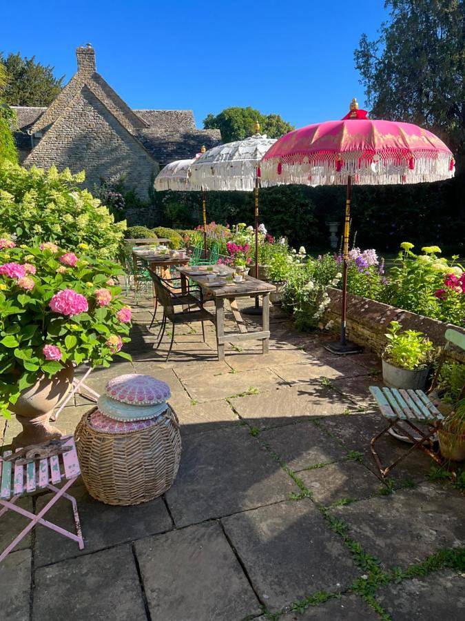 B&b for 2 people, with Terrace and Garden as well as View in Oxfordshire