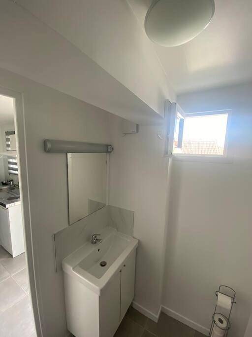 Gîte pour 3 personnes, avec terrasse à Claye-Souilly - 2