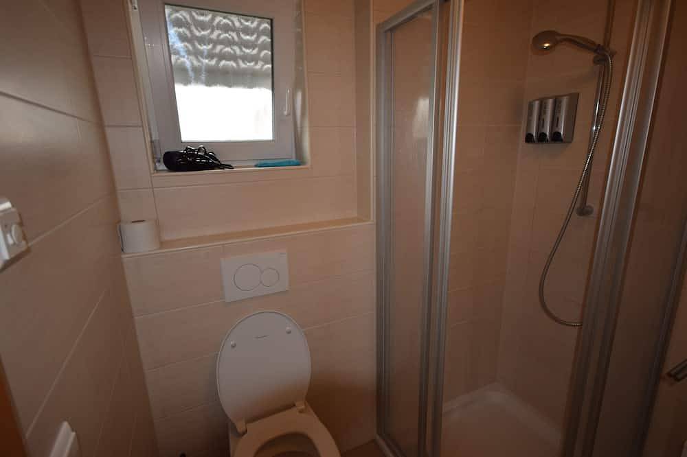 Ganze Wohnung, Apartment mit Balkon (1.3) | Parkplatz | Perfekt für Geschäftsreisende in Biberach an der Riß, Landkreis Biberach