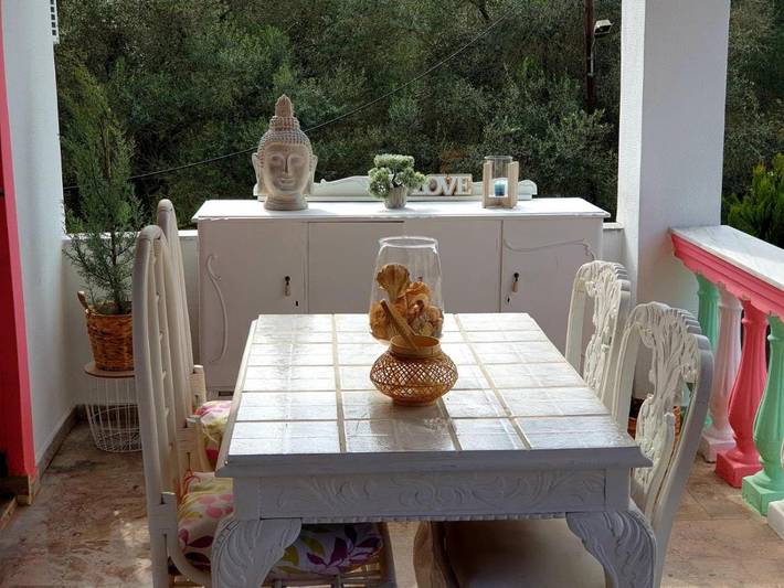 Location de vacances pour 8 personnes, avec Balcon et Terrasse ainsi que Jardin et Vue dans Dragotiná - 4