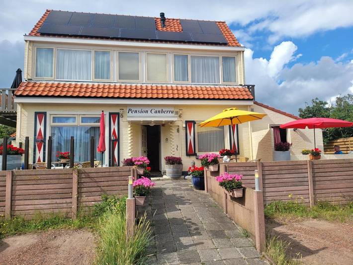 Pension voor 2 personen, with Balkon and Terras as well as Uitzicht in Bergen aan Zee