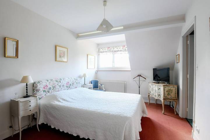 Chambre d’hôte pour 2 personnes, avec jardin à Verton
