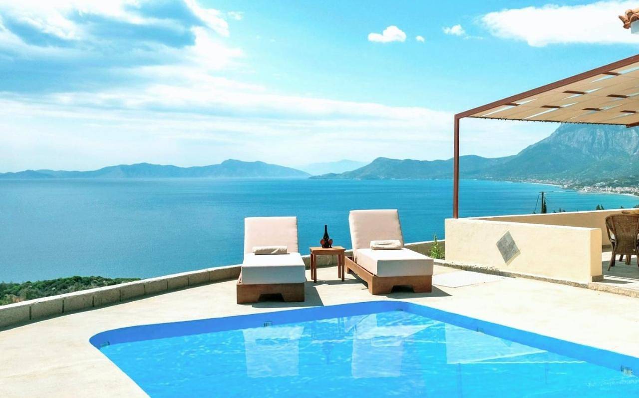 Dream Beyond Luxury Apartments in Samos
