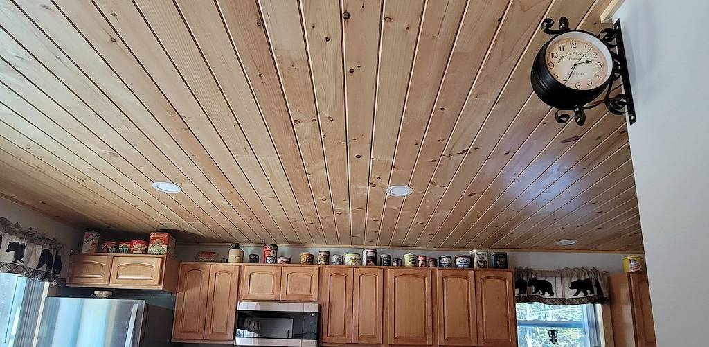 Quiet and located close to the ocean 2 bedroom 2 bath home in Washington County (Maine)