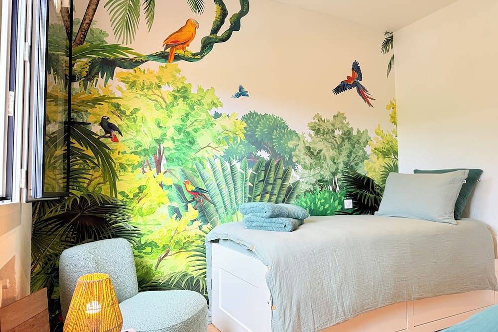 Plen Souleu High Standing Villa, pool,  Jacuzzi, Sauna and Airco By Sunset in Cabris, Cannes region