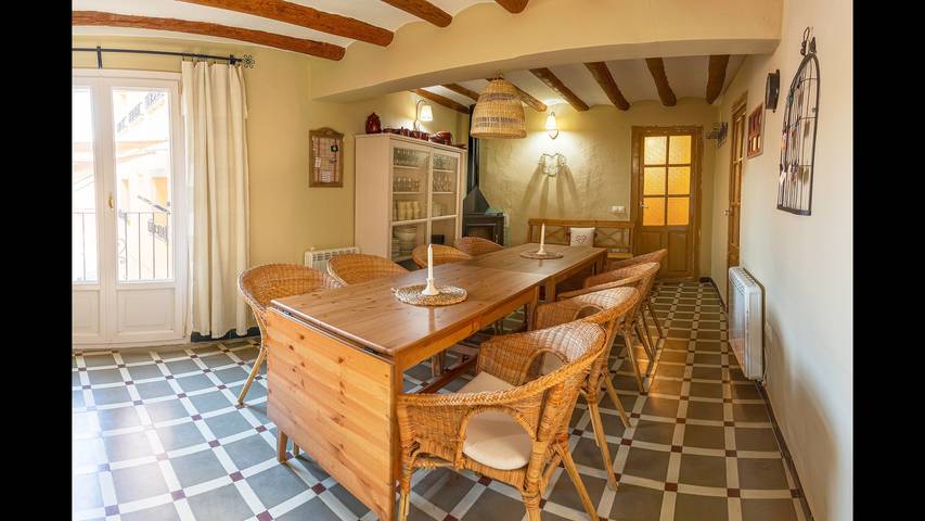 Granja para 10 personas, con Balcón/Terraza y Vistas en Provincia de Huesca
