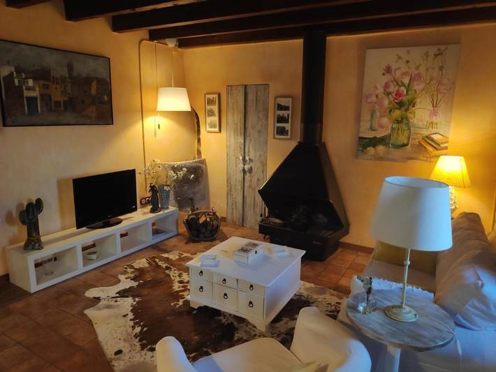 Casa de vacaciones para 15 personas, con jacuzzi además de piscina y jardín en Provincia de Lleida - 2