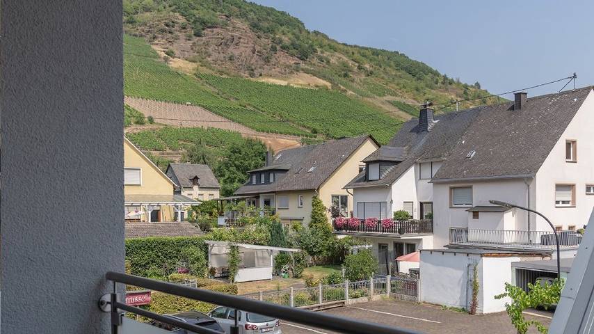 Ferienwohnung für 5 Personen, mit Balkon und Balkon/Terrasse in Ediger-Eller