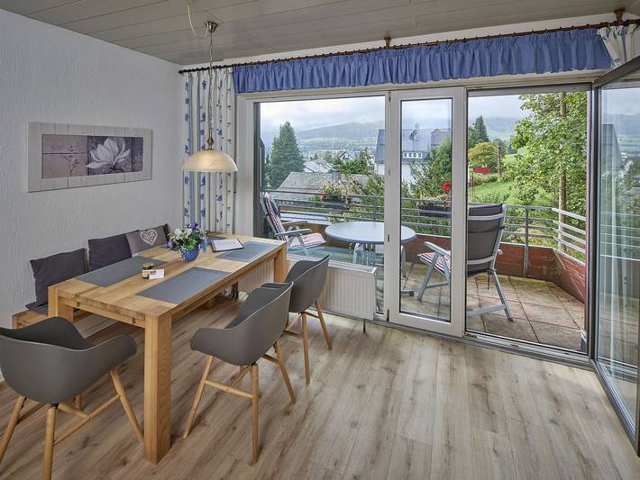 Ferienwohnung für 5 Personen, mit Balkon/Terrasse und Balkon sowie Sauna im Waldecker Land - 2