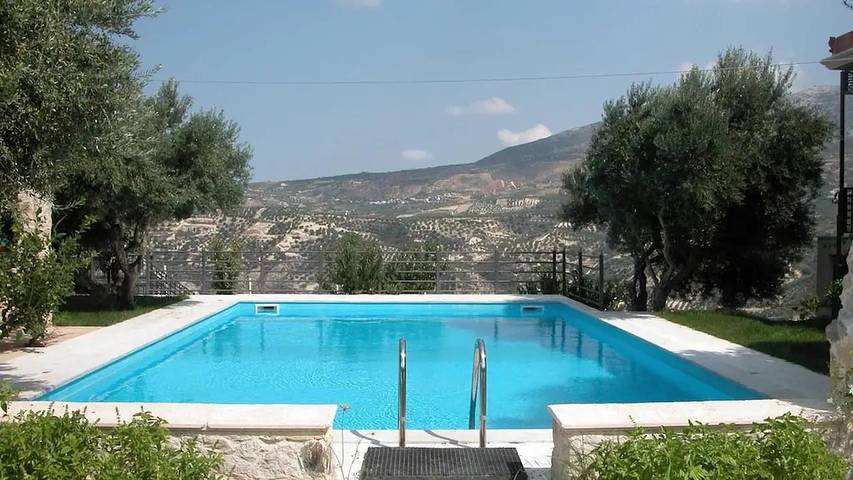 Ferienhaus für 6 Personen, mit Pool und Garten