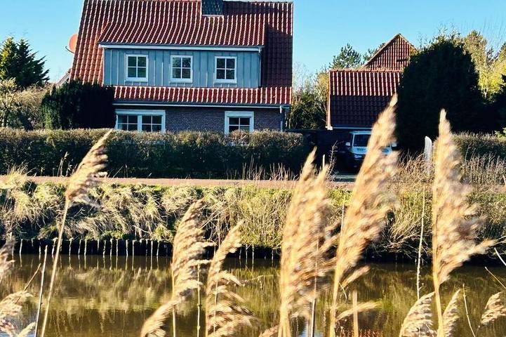 Ferienhaus für 6 Personen, mit Sauna und Garten in Carolinensiel