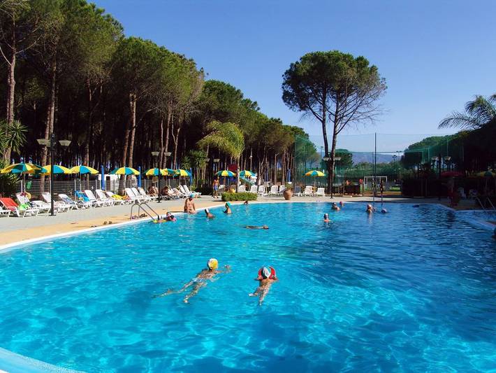 Ferienhaus für 5 Personen, mit Whirlpool und Terrasse sowie Kinderpool und Pool in Corigliano-Rossano