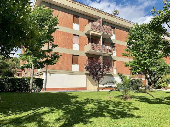 Ferienwohnung für 5 Personen, mit Balkon in Marina di Massa