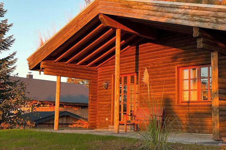 Lodge für 4 Personen, mit Garten