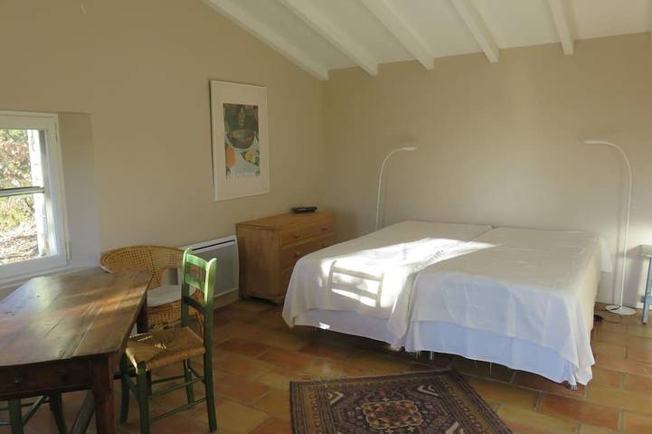 Location de vacances pour 4 personnes, avec terrasse et jardin à Sainte-Croix-à-Lauze - 2