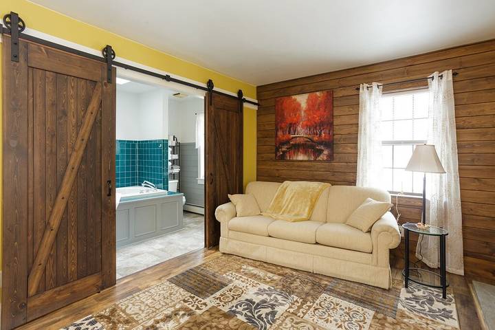 Vacation rental for 9 people, with yard in Berks County