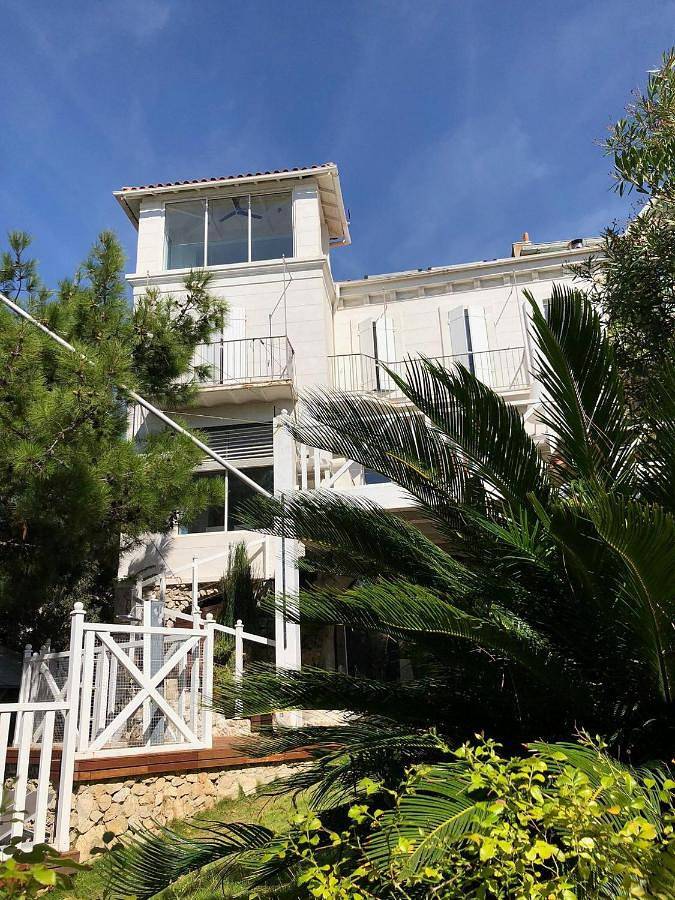 Chambre d’hôte pour 2 personnes, avec piscine ainsi que jacuzzi et jardin à Marseille - 3