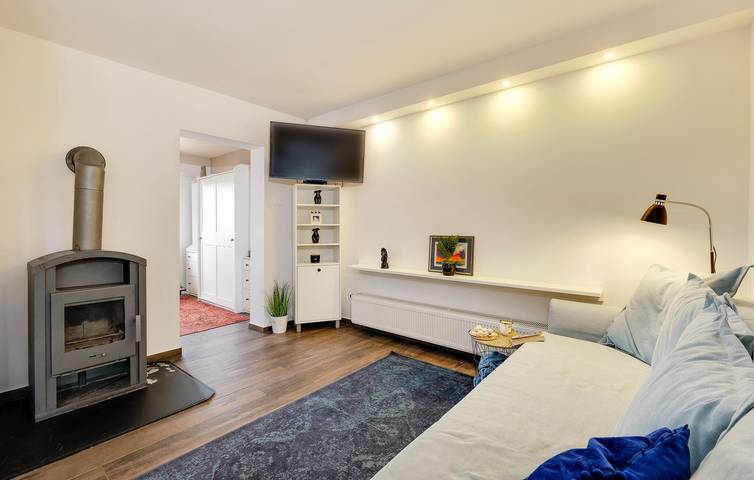 Charmante 90 m² große Wohnung mit Pool, WLAN und Parkplatz in Sisak-Moslavina