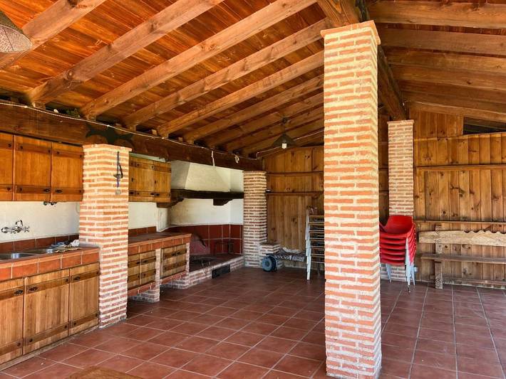 Chalet para 8 personas, con terraza y vistas además de piscina y jardín, Se admiten mascotas en Valle del Tiétar - 4