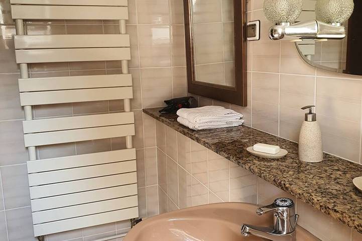 Ganze Wohnung, Hervorragendes gemütliches Ferienhaus \"La Taniere\" im \"La Villa Moraine\" Munster in Soultzeren, Regionaler Naturpark Belchen der Vogesen