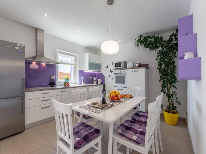 Villa pour 6 personnes, avec piscine, adapté aux familles à Bol - 3