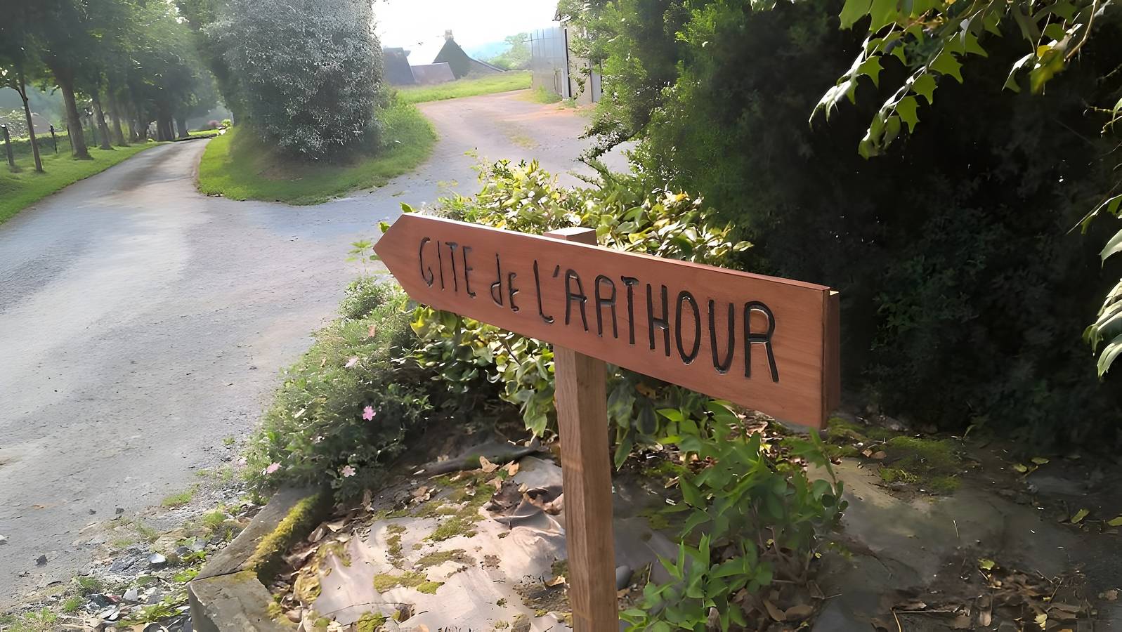 Gîte De L'arthour : maison de vacances avec jardin privé et Wi-Fi in Notre-Dame-de-Cenilly, Région de Coutances
