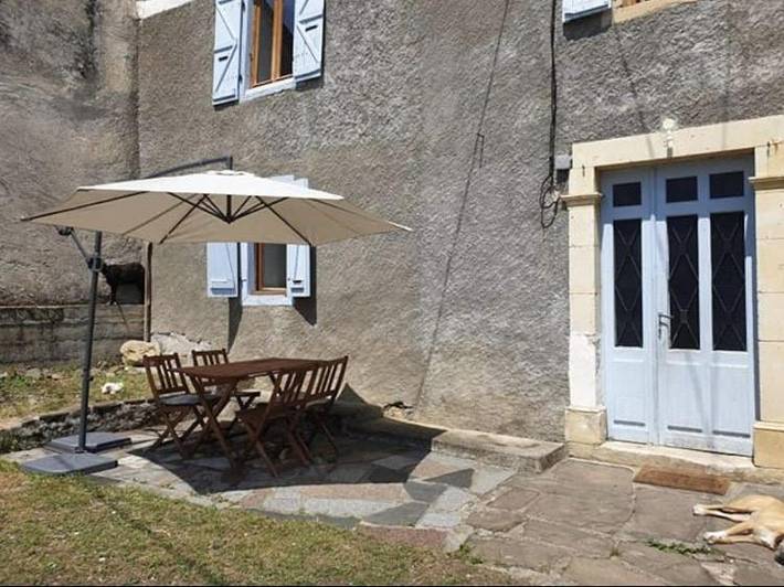 Gîte pour 5 personnes, avec vue et jardin, animaux acceptés à Tourtouse - 2