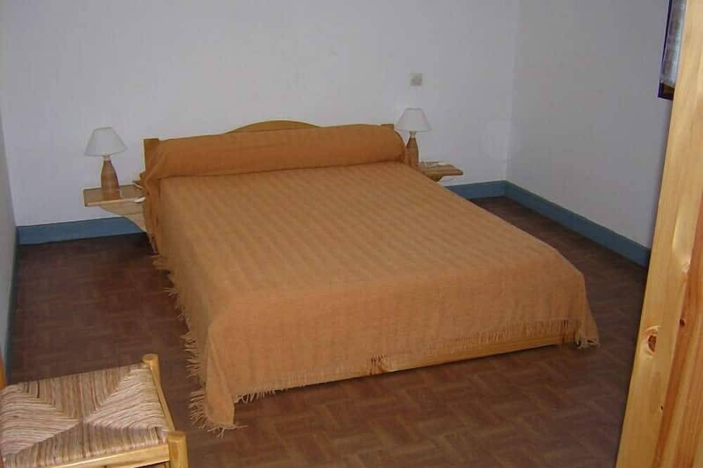 Lovely rental house for vacation in Espelette (Basque country) for 10 to 12 pers in Espelette, Bayonne region