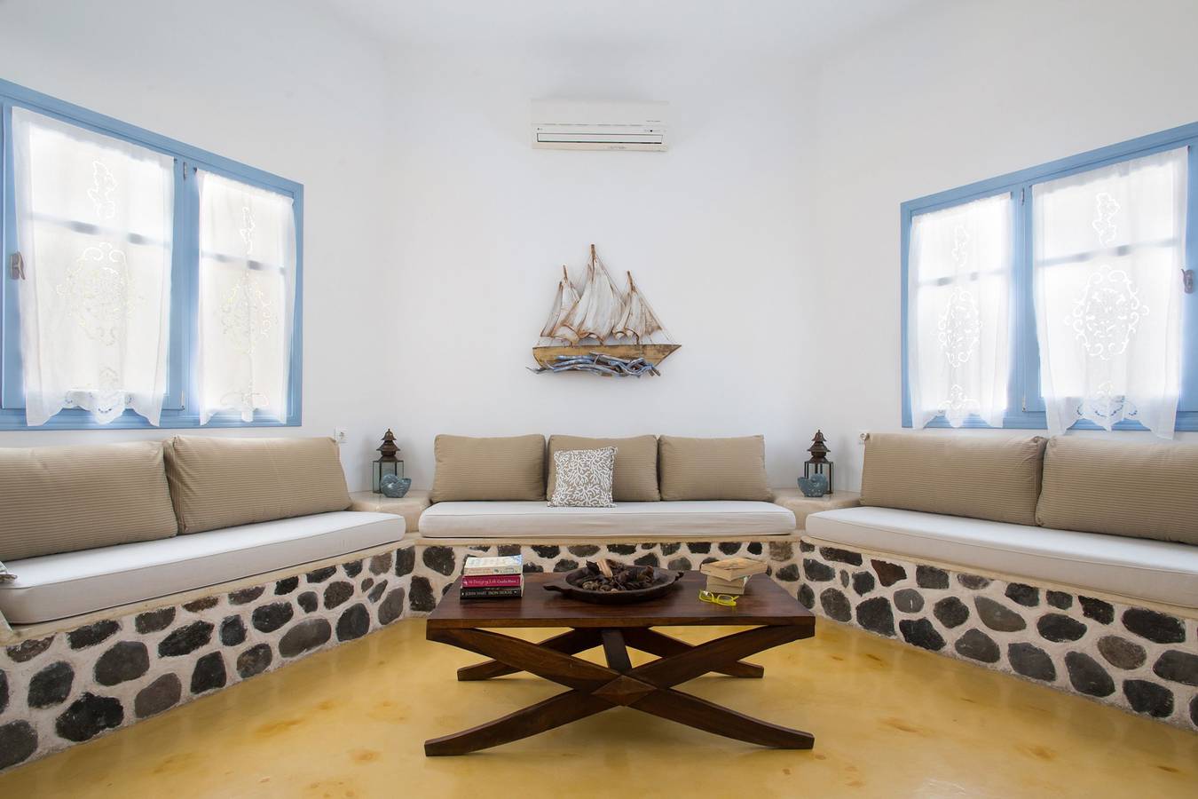 Villa per 9 persone con giardino in Santorini