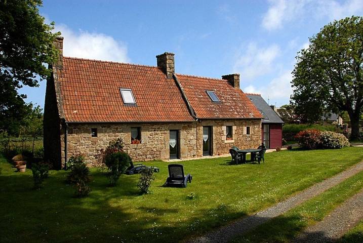 Gîte pour 4 personnes, avec jardin à Penvénan - 2