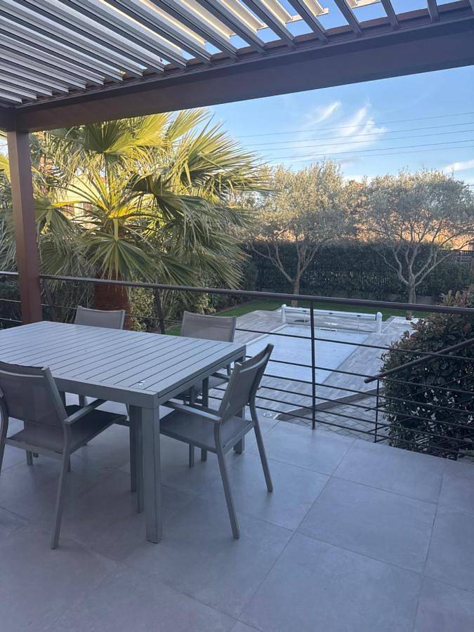 Location de vacances pour 6 personnes, avec piscine et jardin dans Base Nature François Léotard - 3