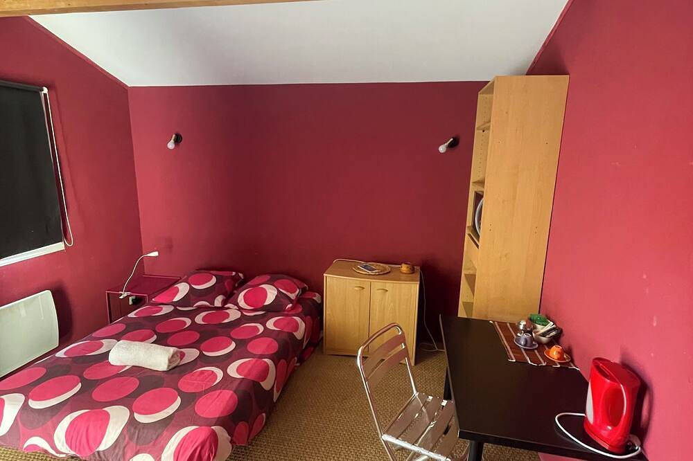 La Petite Maison Chez Jp. À Proximité du Stade et du Parc Eurexpo in Chassieu, Rhône
