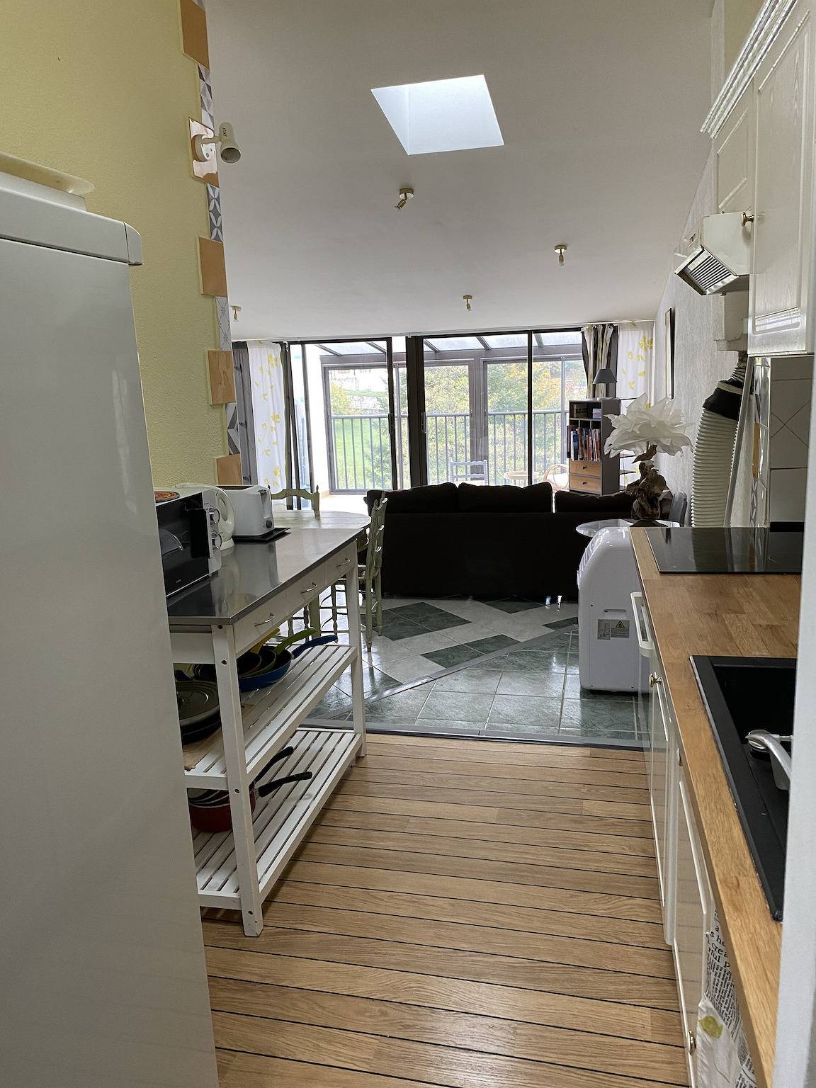 Appartement entier, Appartement 'Le Grenier D'annick' avec vue sur les montagnes, terrasse privée et Wi-Fi in Villefort, Parc national des Cévennes