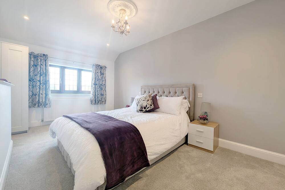 A cottage that sleeps 8 guests  in 4 bedrooms in Hayling Island, Havant