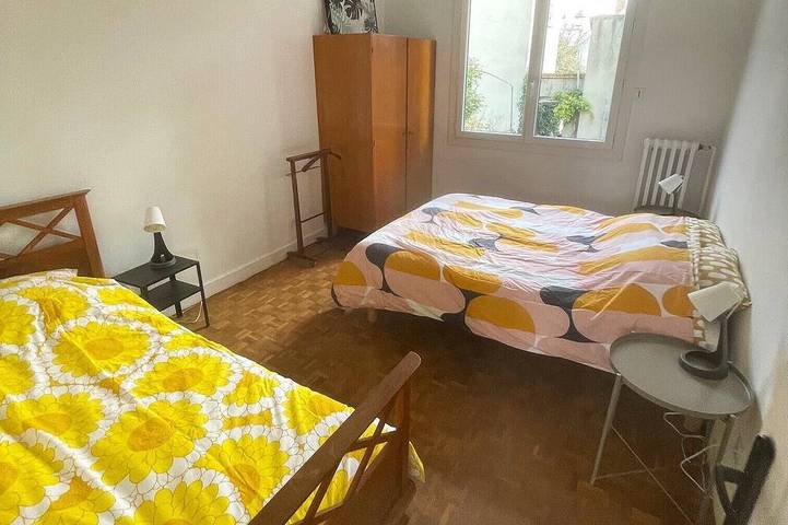 Location de vacances pour 7 personnes, avec jardin à Dhuizon - 2