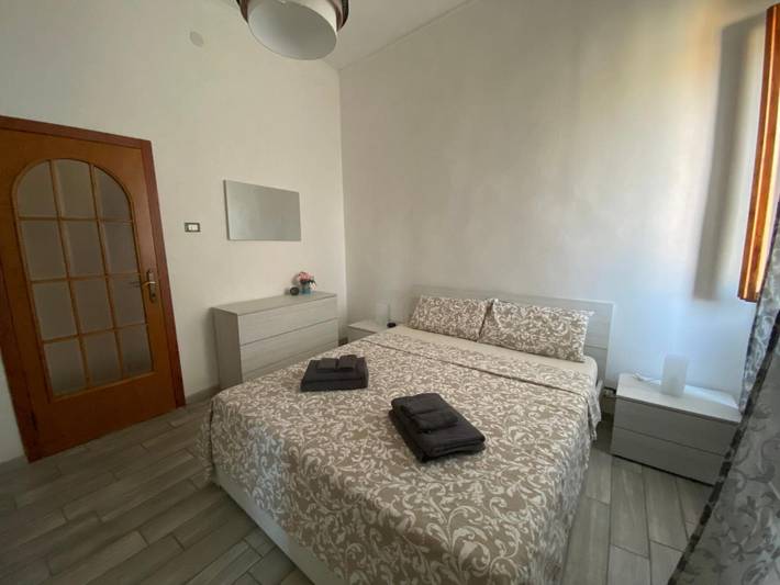 Apartamento entero, Apartamento CasaNati, cerca del puerto con balcón y wifi in Livorno, Costa Etrusca