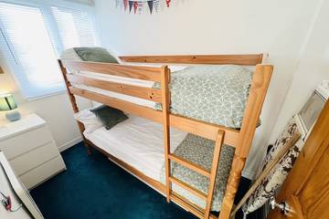 Chalet for 4 People in Sandown, Isle of Wight, Photo 2